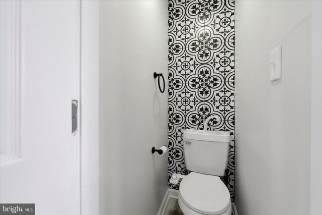 Building Photo - 2700-14 South St