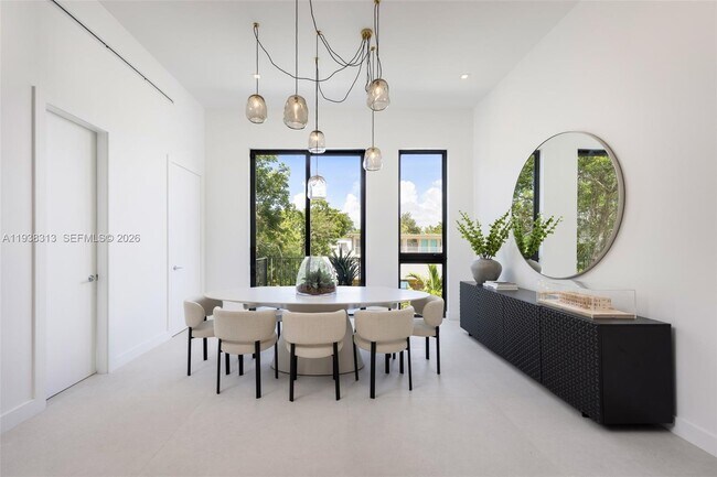 Building Photo - 92 SW 28th Rd