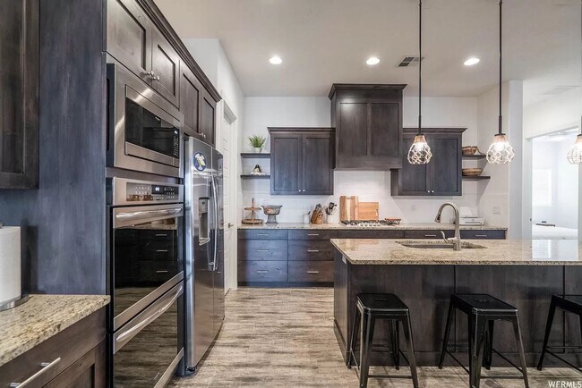 Building Photo - PETS ALLOWED!  Spacious & Modern 3-Bedroom Home for Rent Near Sand Hollow Reservoir