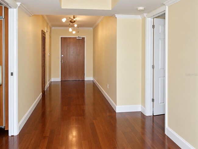 Building Photo - 16500 Collins Ave