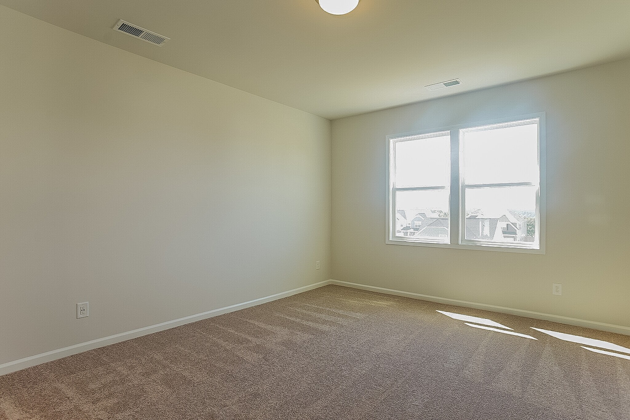 Building Photo - 745 Justify Lp