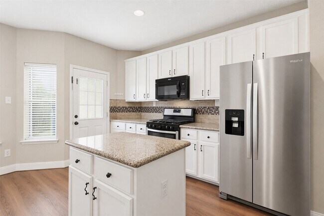 Building Photo - 19011 Polo Meadow Dr