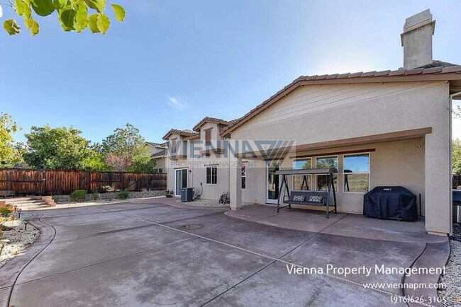 Building Photo - 2175 Red Setter Rd