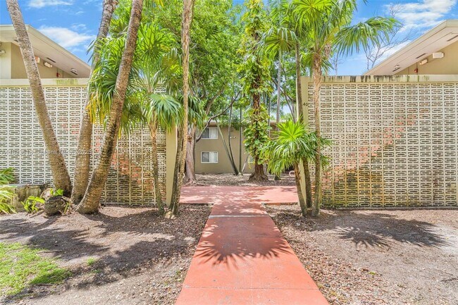 Building Photo - 6330 SW 79th St