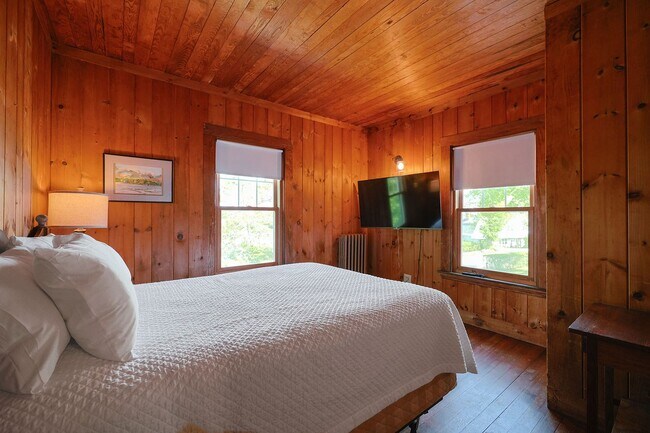 Building Photo - Winter Rental with Views of the Annisquam ...