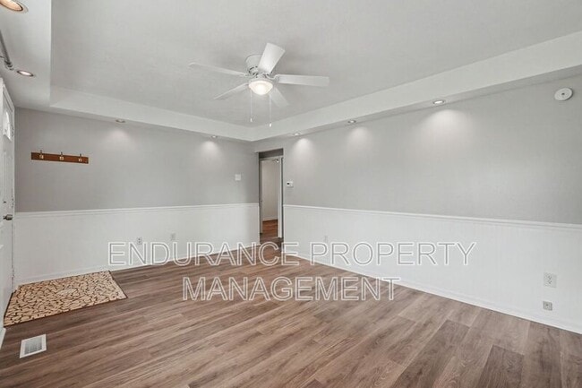 Building Photo - 9500 Ridgemoor Ave