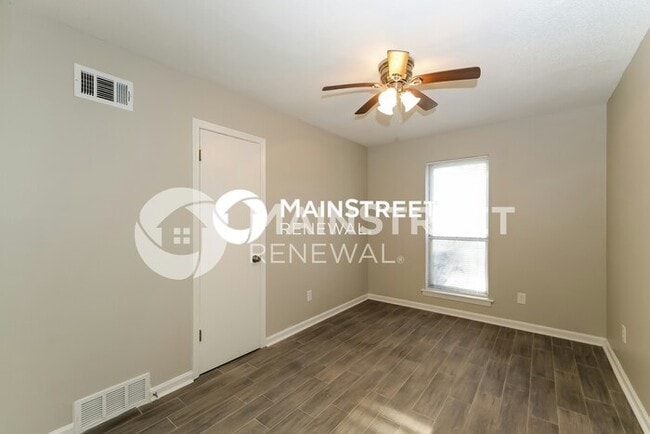 Building Photo - 3 Bedroom Pet-Friendly Home in Horn Lake, MS with Main Street Renewal