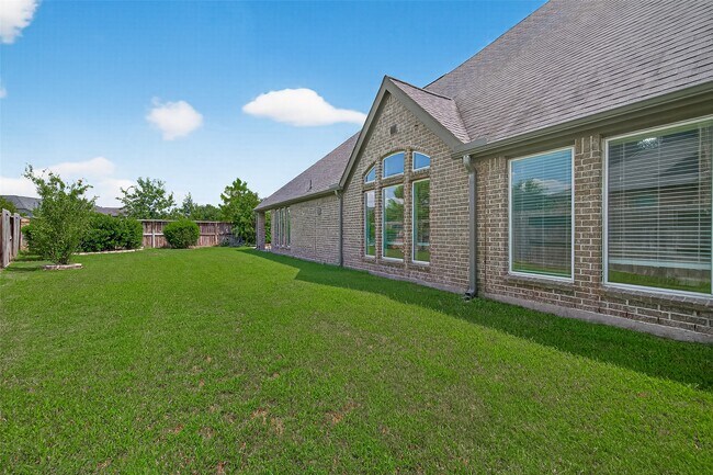 Building Photo - 3602 Lake Falls Dr