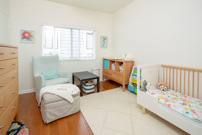 Building Photo - 1049 16th St