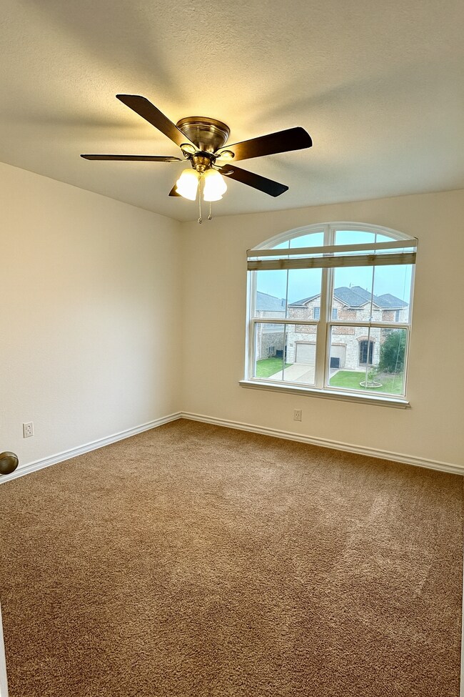 Building Photo - 8907 Palomino Pony