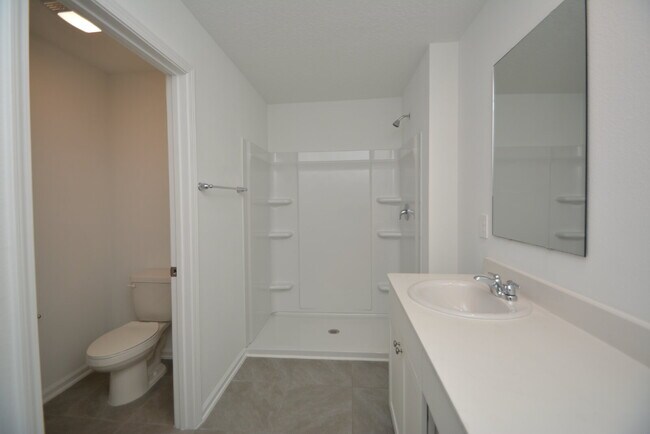 Building Photo - 344 Redbud Rd