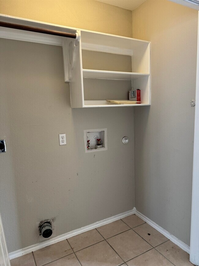 Building Photo - 7305 Wagner Ct