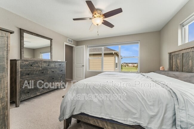 Building Photo - 4827 Mt Shavano St