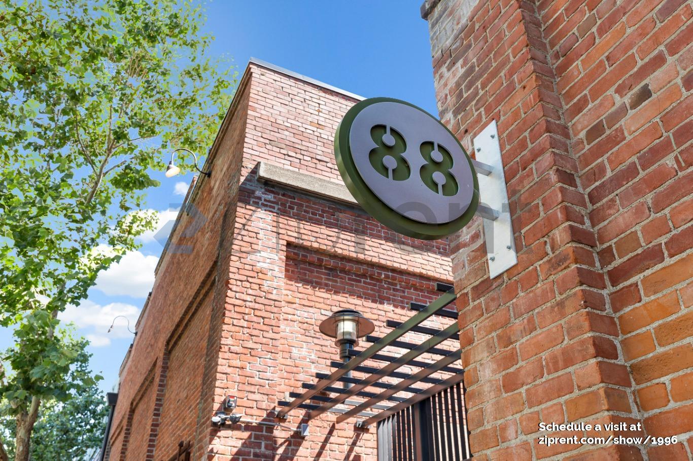 Building Photo - 88 Bush St