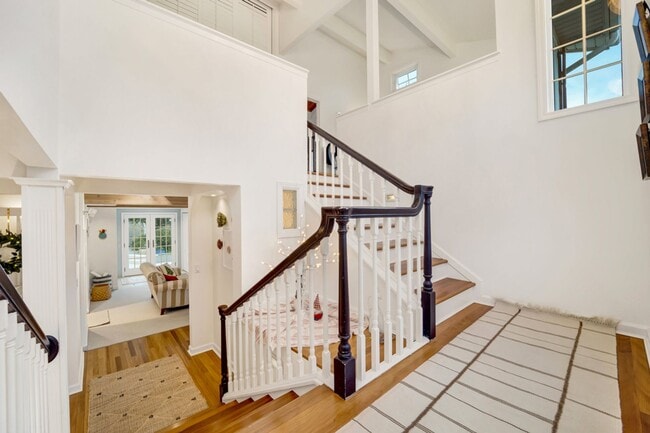 Building Photo - Luxury 4 Bed/4Bath Kailua