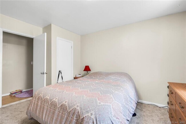 Building Photo - 9 Hazelmere Ct