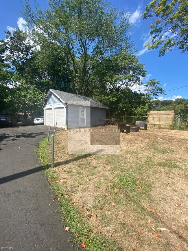 Building Photo - 3 br, 2.5 bath House - 46 Morris Ave