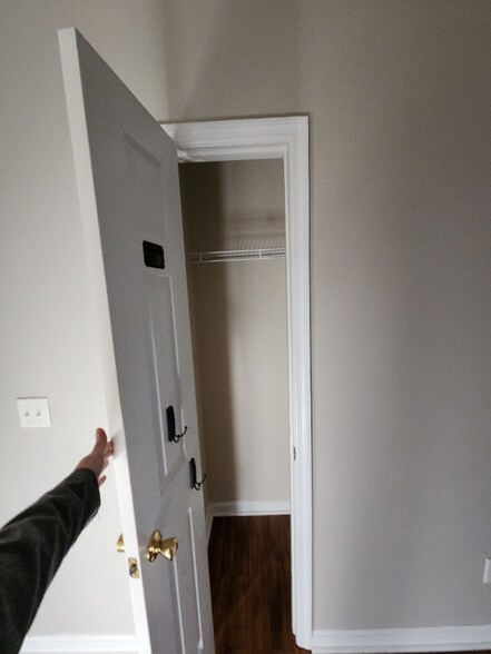 Building Photo - 713 Cannock Loop