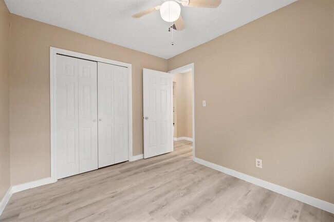 Building Photo - 16016 Fitchburg Cir