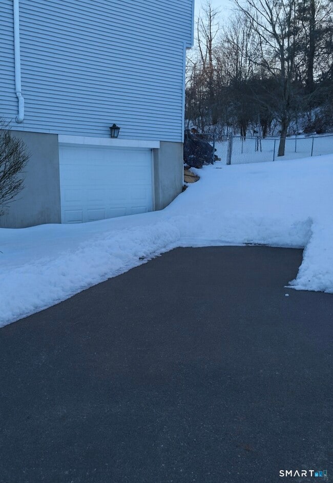 Building Photo - 316 High Rd