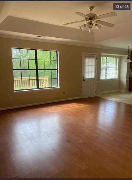 Building Photo - 137 Laredo Cir