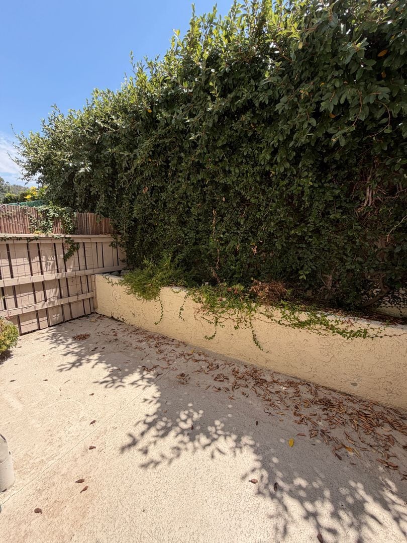 Building Photo - 1734 N Verdugo Rd