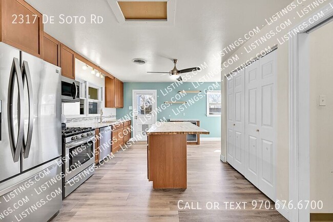 Building Photo - 2317 De Soto Rd