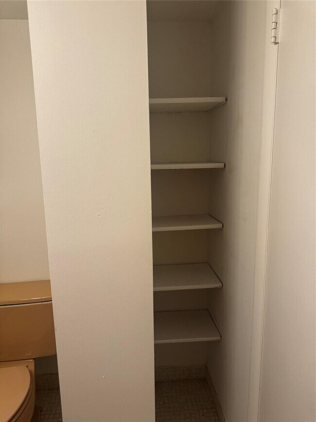 Building Photo - 2851 NE 183rd St