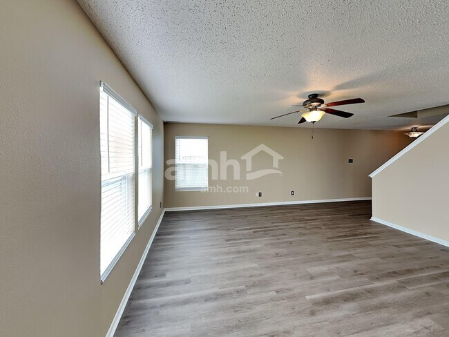 Building Photo - 515 Bridgewater Dr