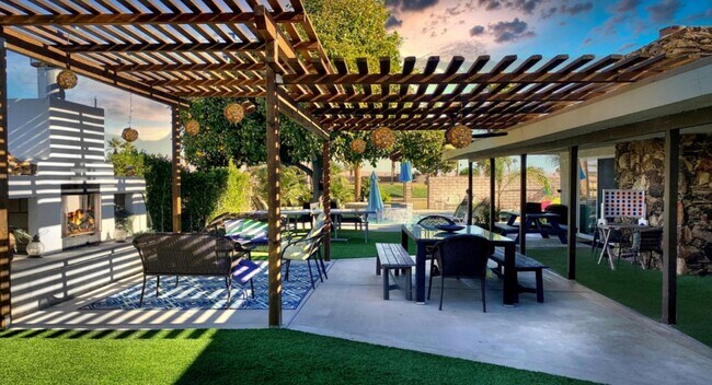 Building Photo - 79930 Fiesta Dr