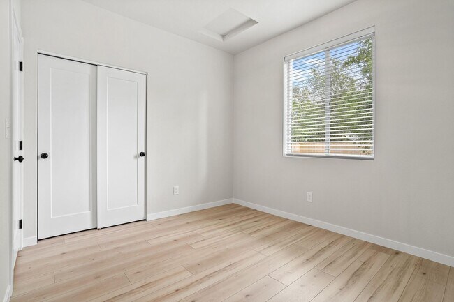 Building Photo - $2,500 - 3 Bed / 2 Bath Brand New Construc...
