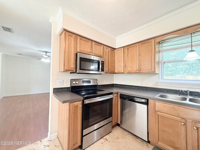 Building Photo - 3983 Post Oak Rd N