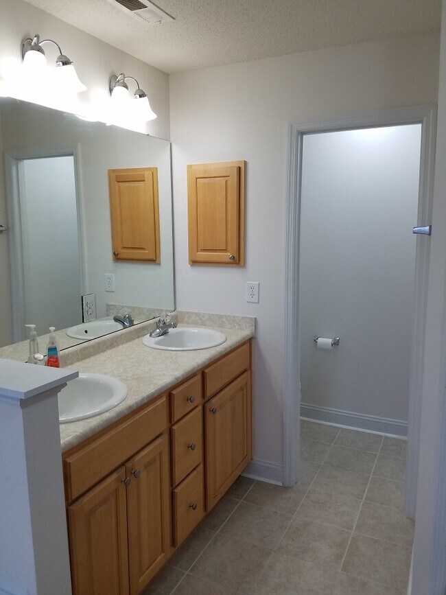 Building Photo - 29697 Rock Creek Blvd