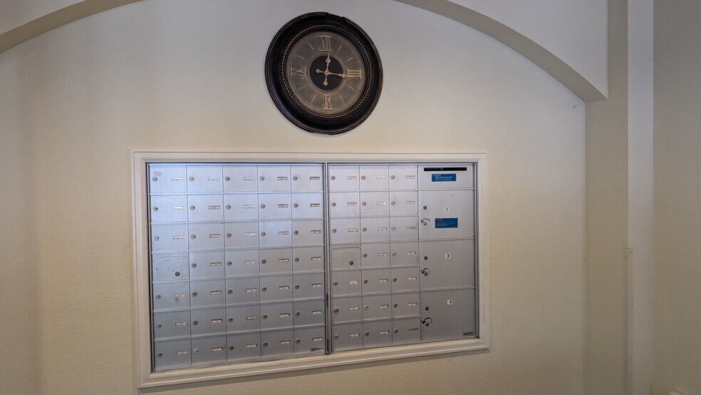 Mail box - 2894 W Riverwalk Cir