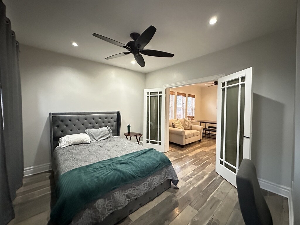 Building Photo - 723 N Elizabeth St