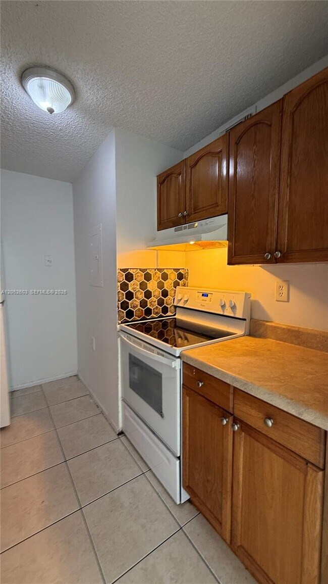 Building Photo - 1163 Lake Terry Dr