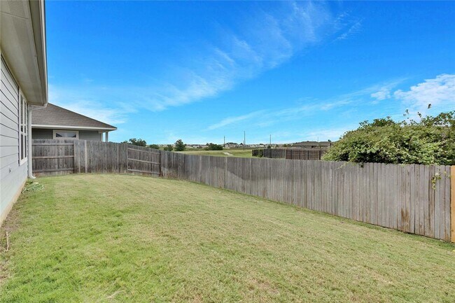 Building Photo - 1105 Burin Dr
