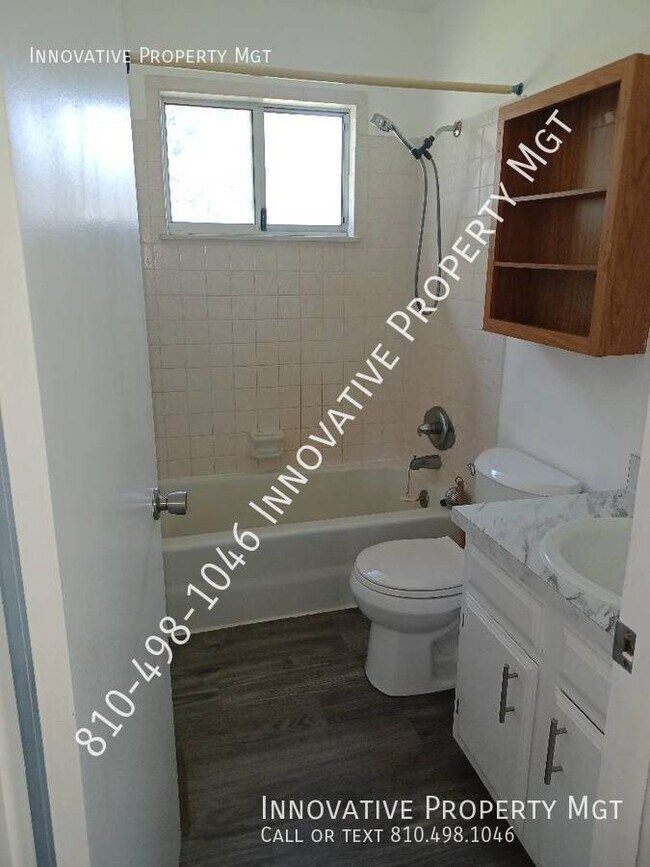 Building Photo - Beautiful 3 bedroom, 1 bath, desirable are...