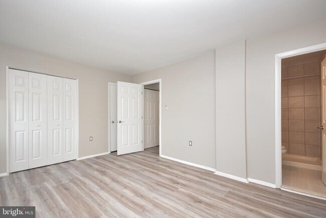 Building Photo - 8853 Teakwood Ct