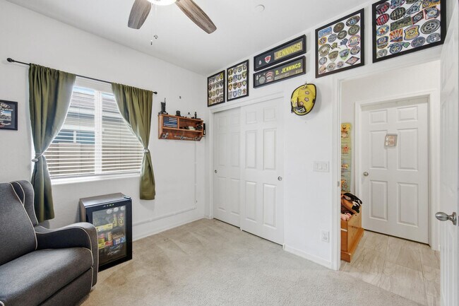 Building Photo - 21359 W Alvarado Rd