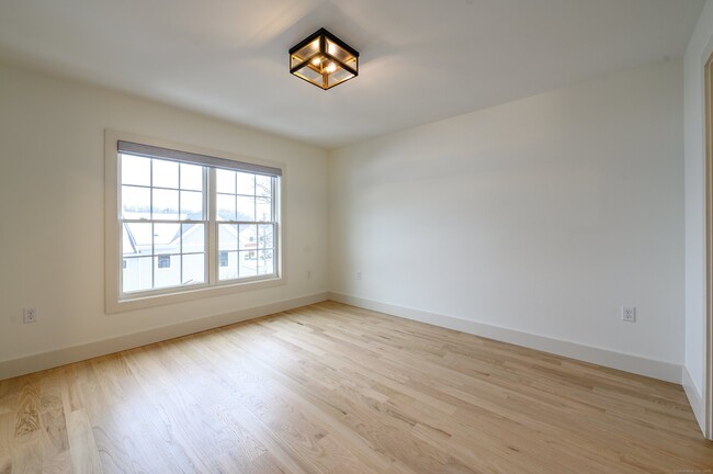 Building Photo - 2620 Main St