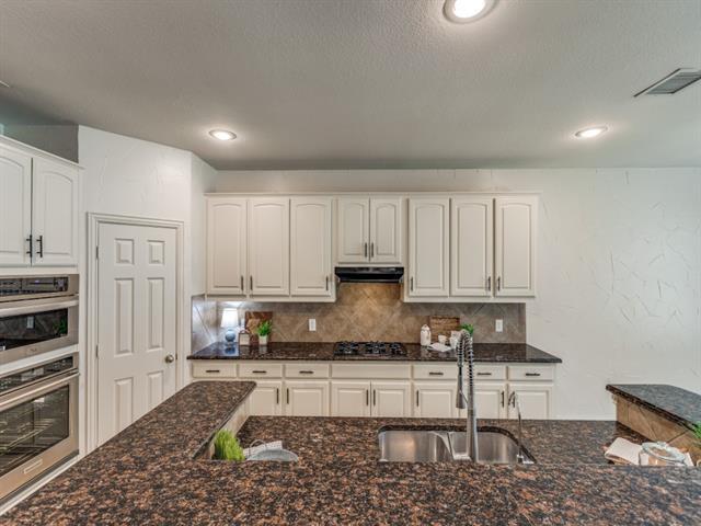 Building Photo - 3516 Lindale Dr
