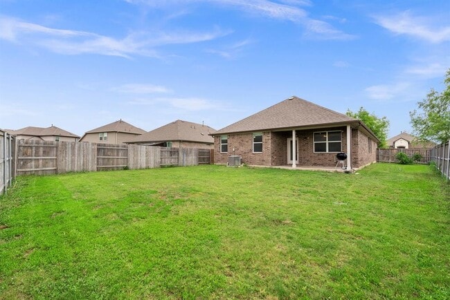 Building Photo - 13900 Mcarthur Dr