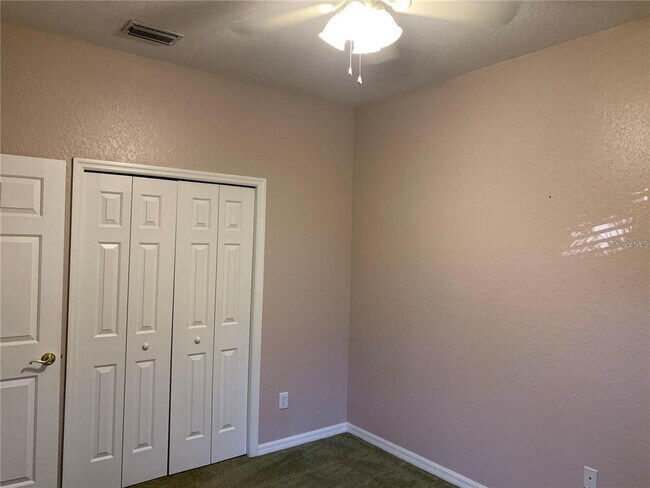 Building Photo - 10724 Banfield Dr