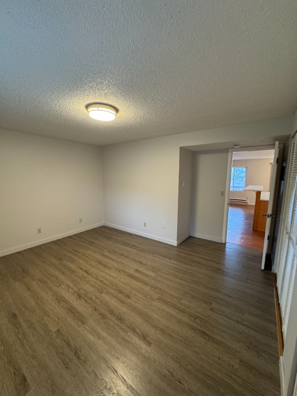 Building Photo - 308 Summit Ave N