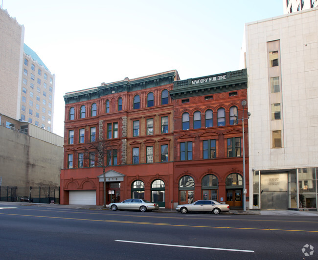Building Photo - Founders Station