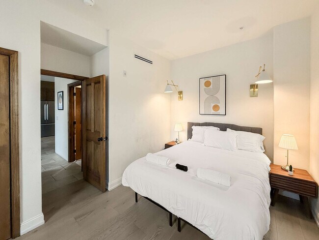 Building Photo - 309-11 South St