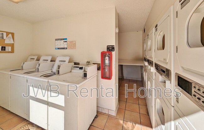 Building Photo - 10825 Key Haven Blvd