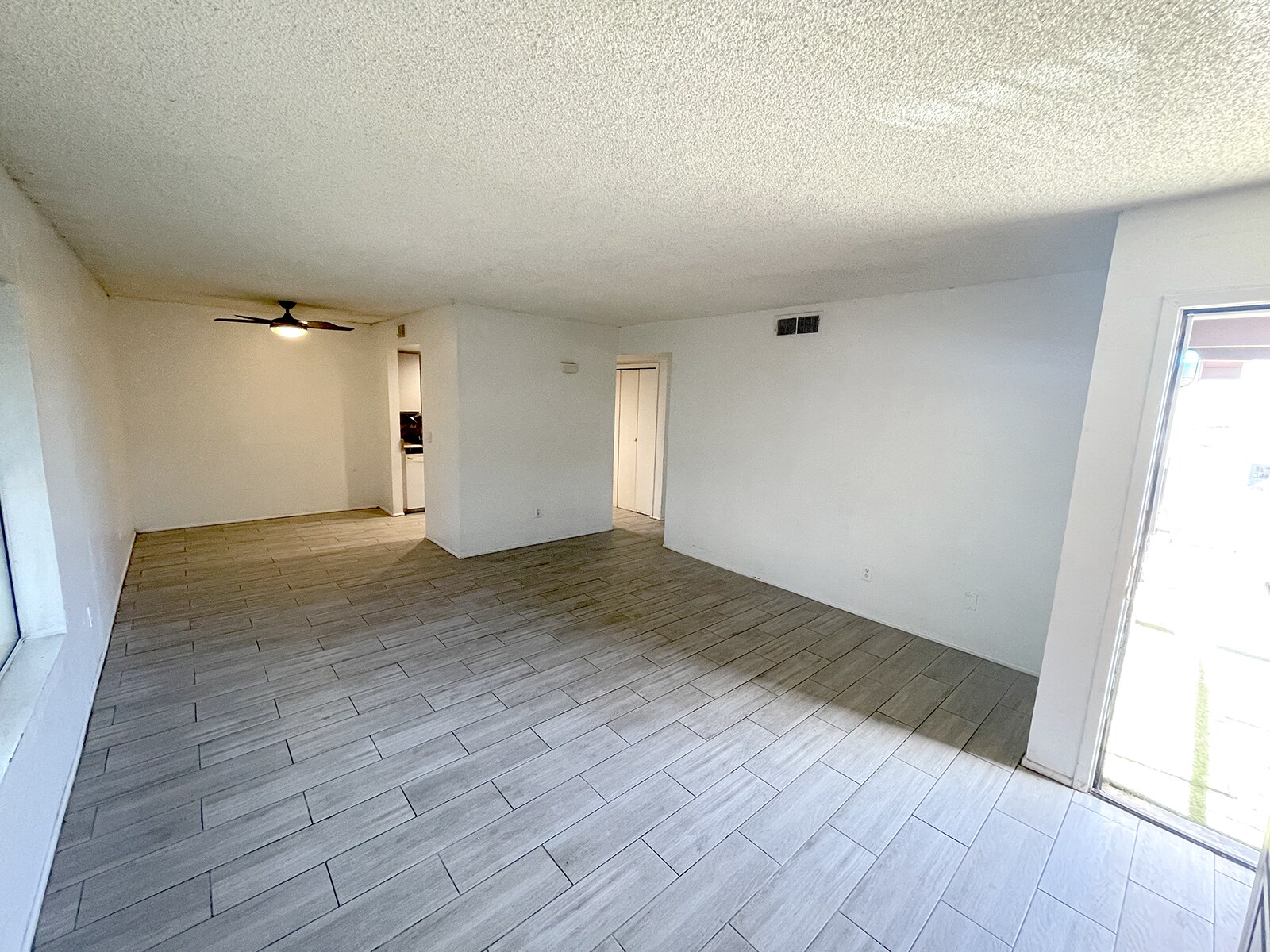 Building Photo - 851 S Horne St