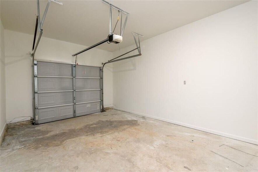 Building Photo - 4950 Elm Brook Dr